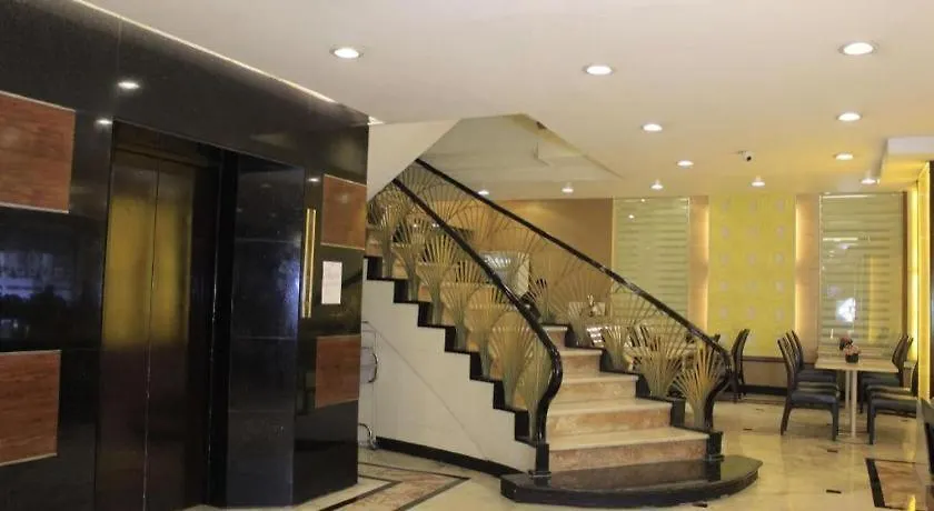 Palm Hotel Manila
