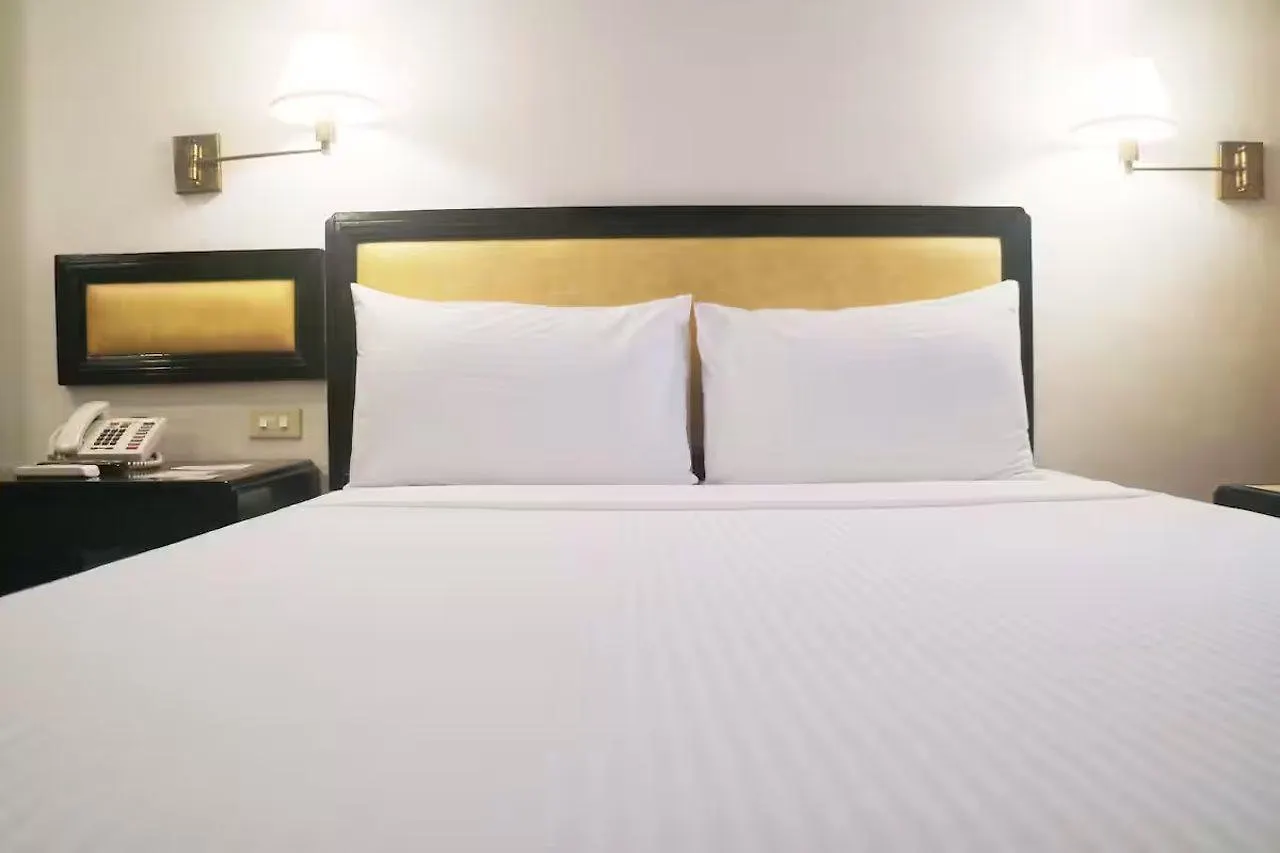 Palm Hotel Manila