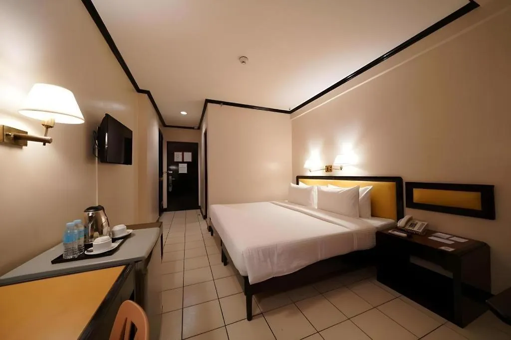 Palm Hotel Manila