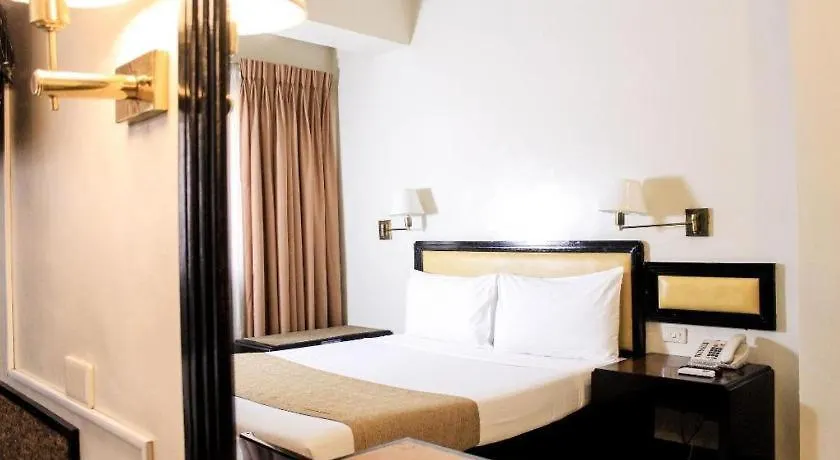 Palm Hotel Manila
