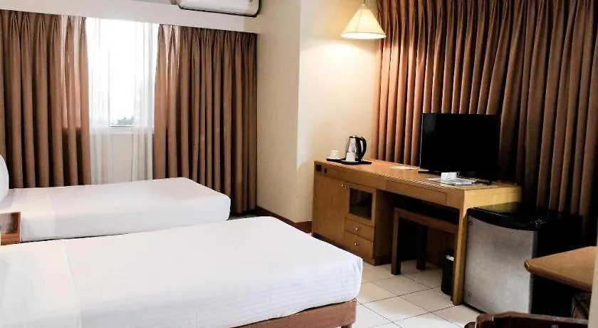 Palm Hotel Manila